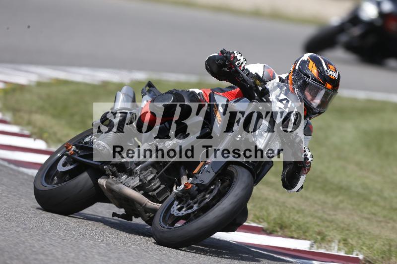 /Archiv-2025/49 26.08.2025 Cornu Master School ADR/blau-bleu/44